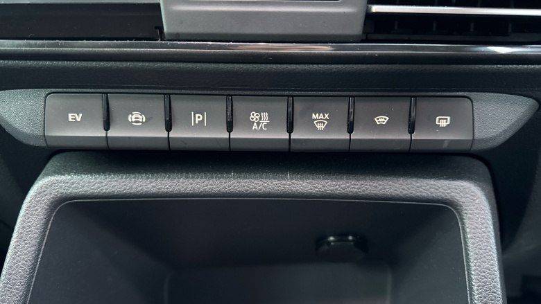 Ford Transit Connect 250 L2 Petrol 1.5 EcoBoost PHEV 150 Limited Van Auto